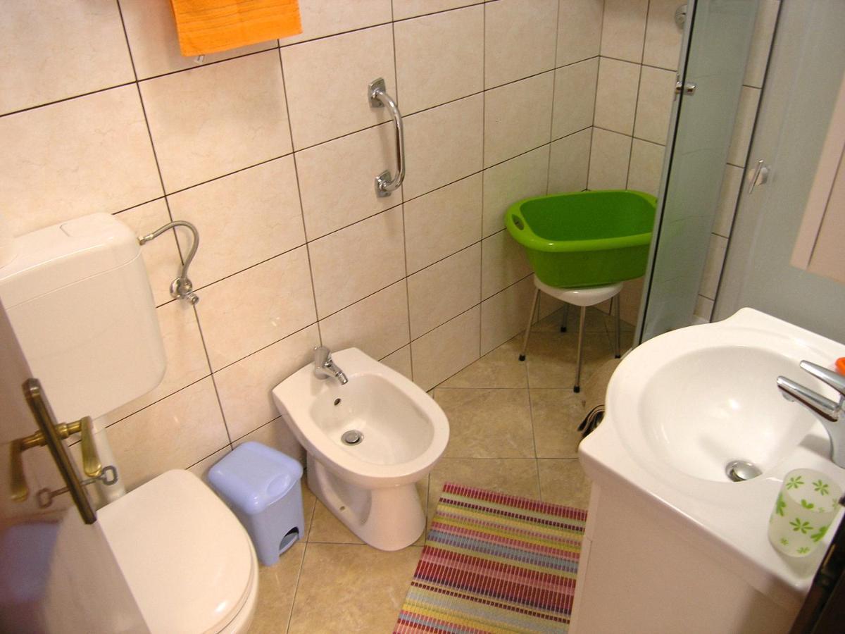 Apartments Natasa Krk Town Luaran gambar