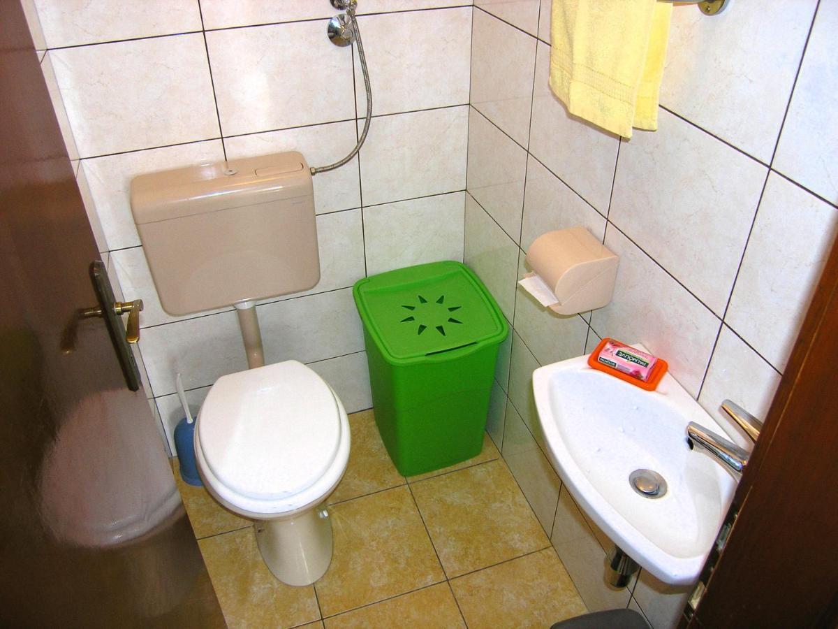 Apartments Natasa Krk Town Luaran gambar