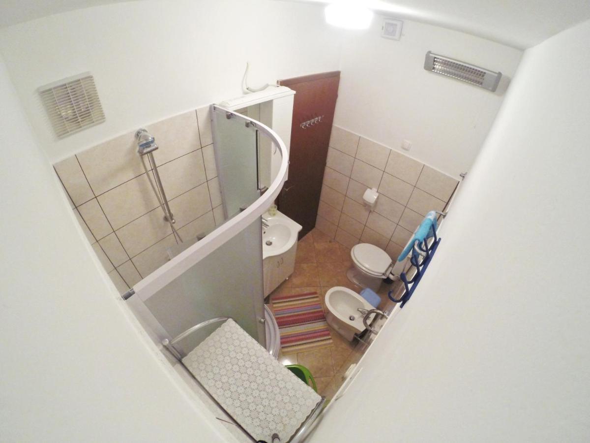 Apartments Natasa Krk Town Luaran gambar