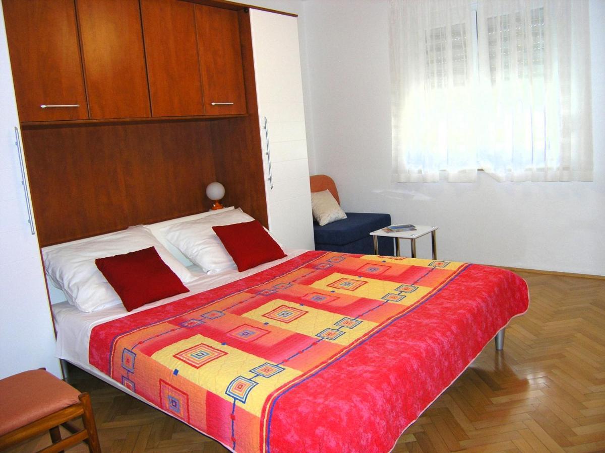 Apartments Natasa Krk Town Luaran gambar
