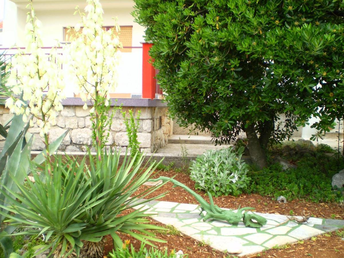 Apartments Natasa Krk Town Luaran gambar